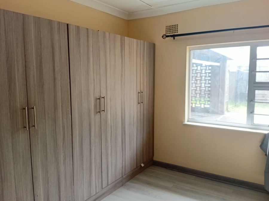To Let 3 Bedroom Property for Rent in Beacon Bay Eastern Cape